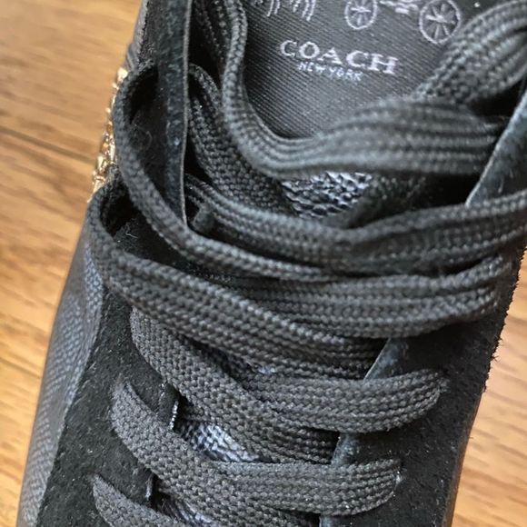 Coach signature black leather monogram sneakers, Size 8B - Picture 4 of 8